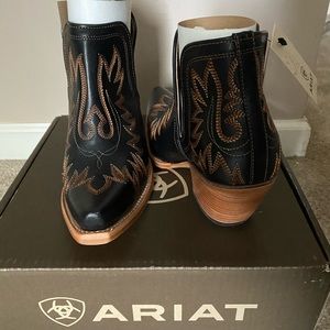 New Ariat Dixon Women’s Boots